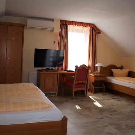 Muellerhof Hotel *